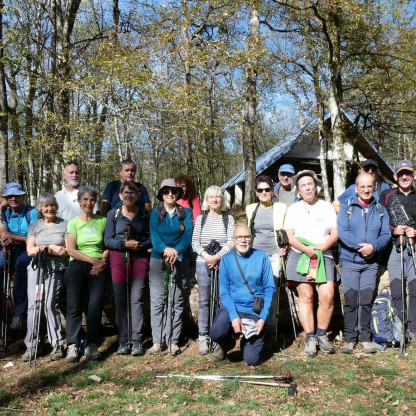 Rando du 14 octobre 2026, dans la forêt de Chailluz jusqu'au Fort de la Dame Blanche. - Photo souvenir aux Grandes-Baraques.